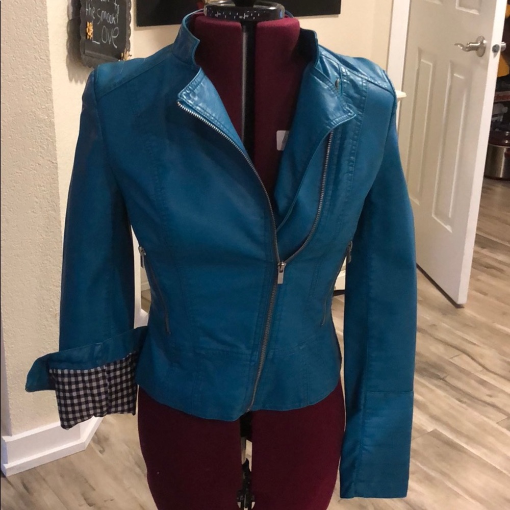 Turquoise leather type fitted jacket